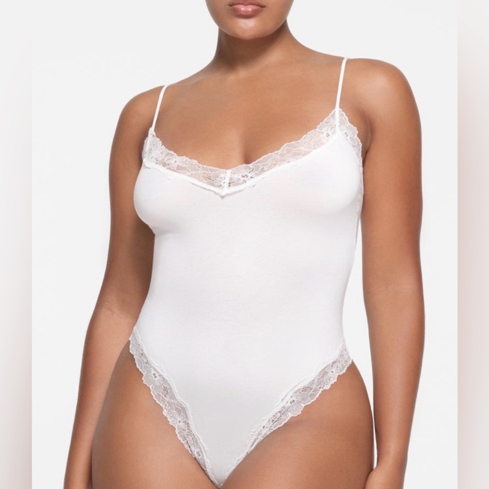 SKIMS White Lace Trim Bodysuit